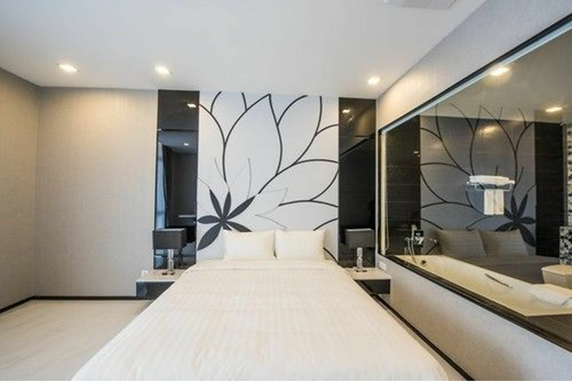 Maline Exclusive Serviced Apartments Phnom Penh Exterior photo
